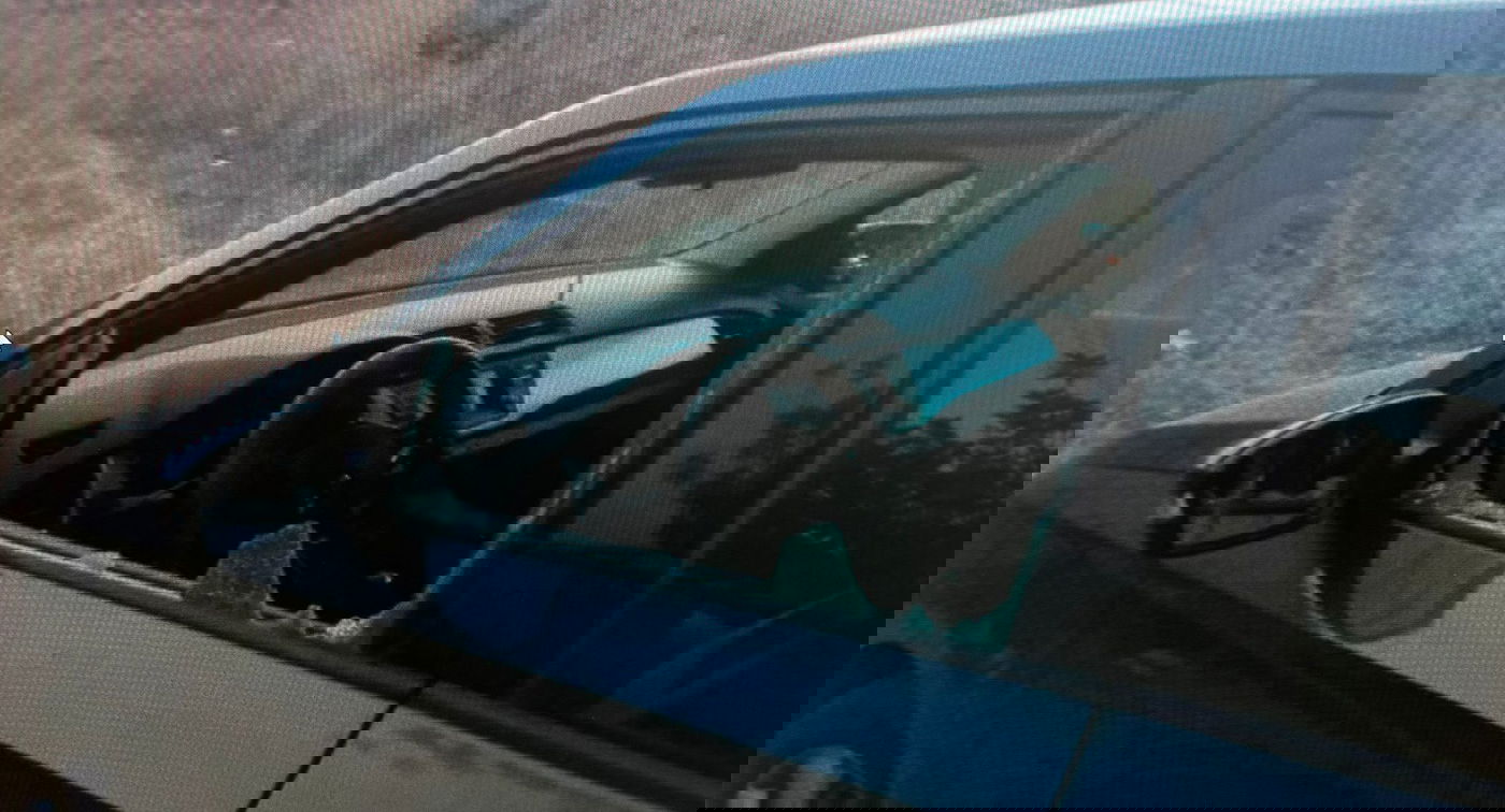 הרכב שנפרץ במקום