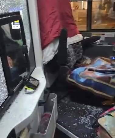 נהג הותקף באבנים - קו 68 הושבת: “הכתובת על הקיר, לא נחכה ללוויה של נהג”