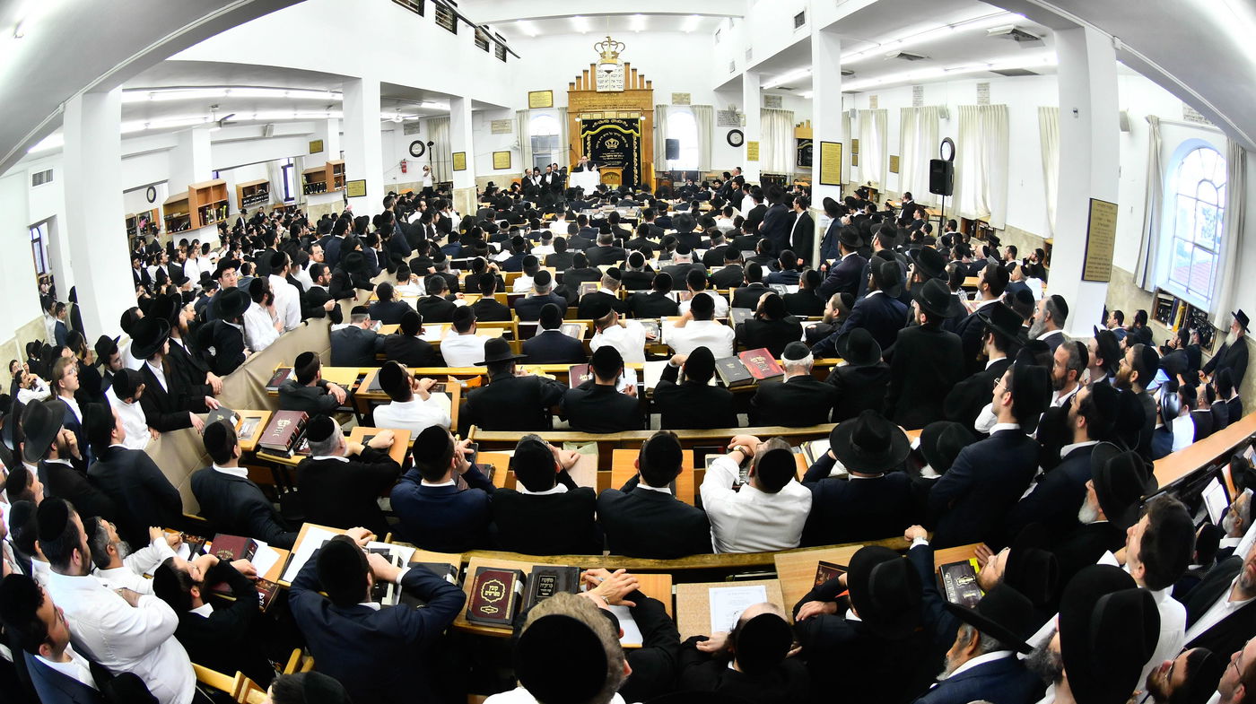 סיום הש"ס בישיבת מיר