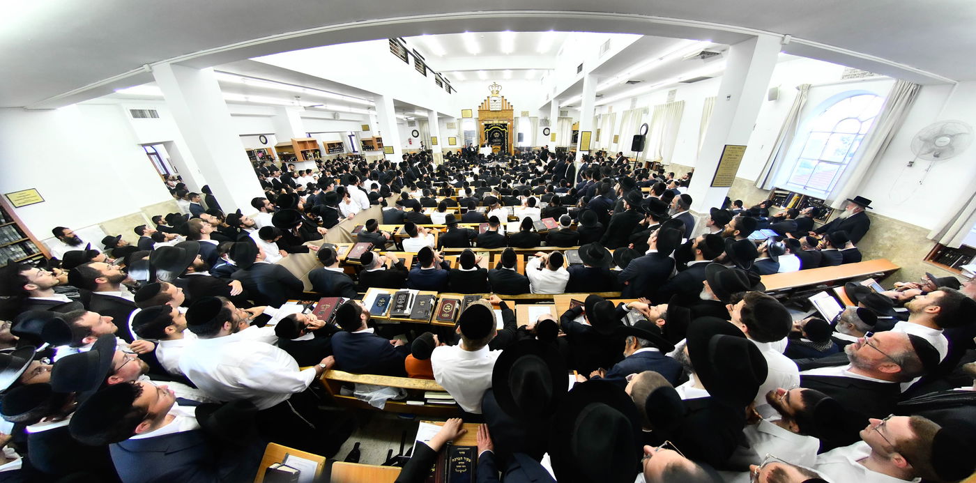 סיום הש"ס בישיבת מיר