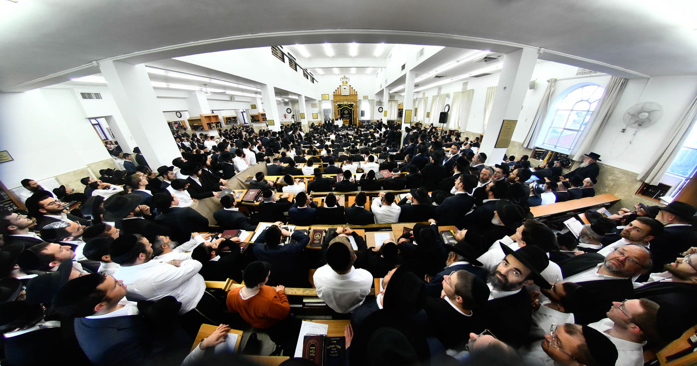 סיום הש"ס בישיבת מיר