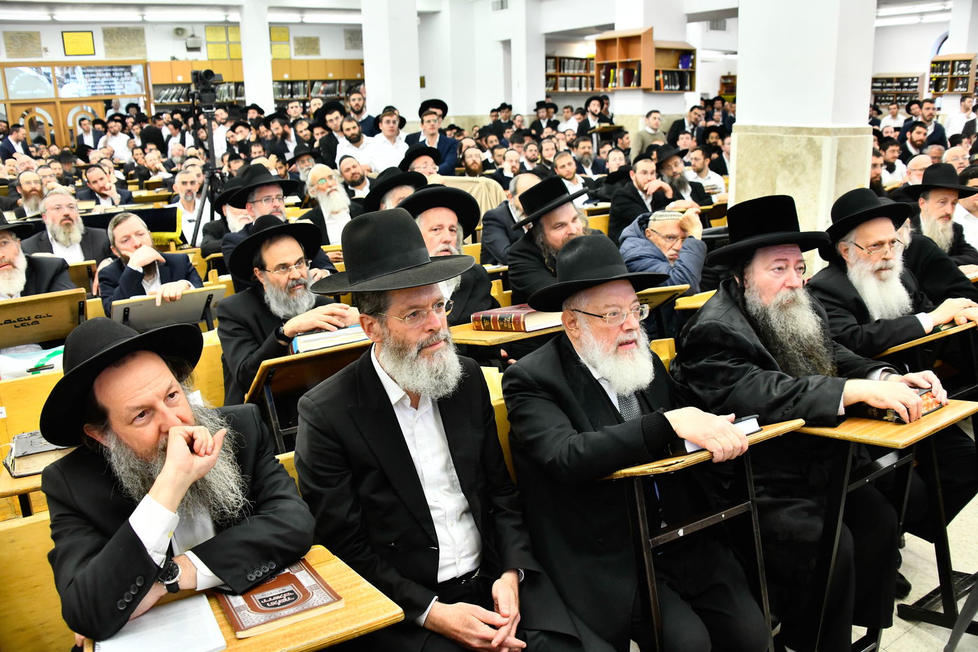 סיום הש"ס בישיבת מיר