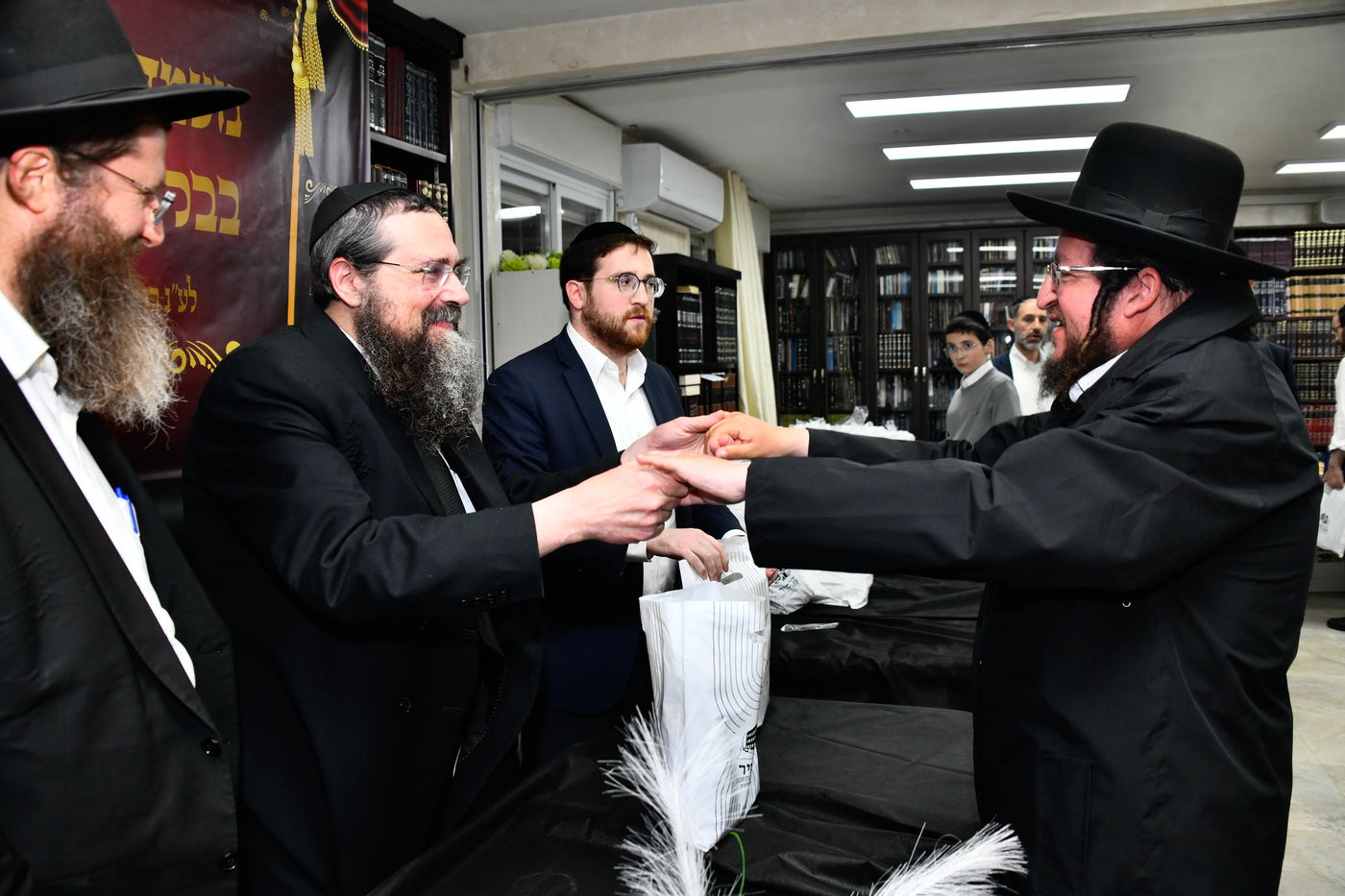 סיום הש"ס בישיבת מיר