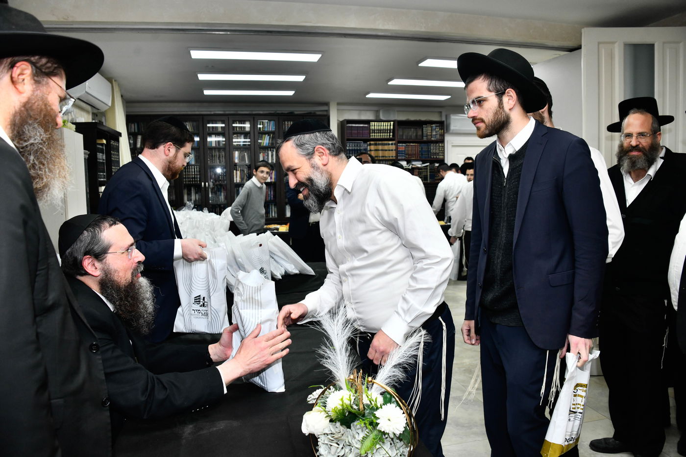 סיום הש"ס בישיבת מיר