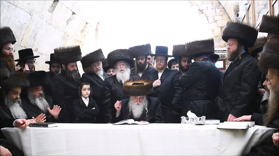 שבת מקדש מלך במכנובקא בעלזא