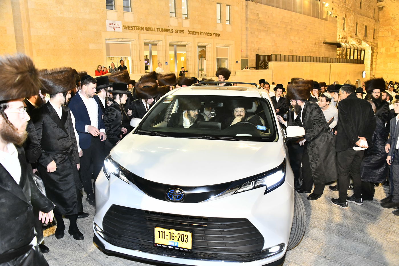 שבת מקדש מלך במכנובקא בעלזא