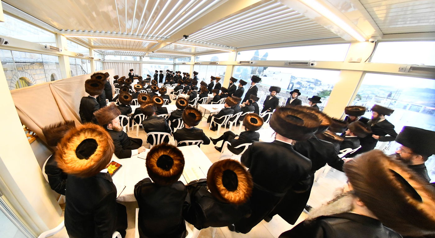 שבת מקדש מלך במכנובקא בעלזא