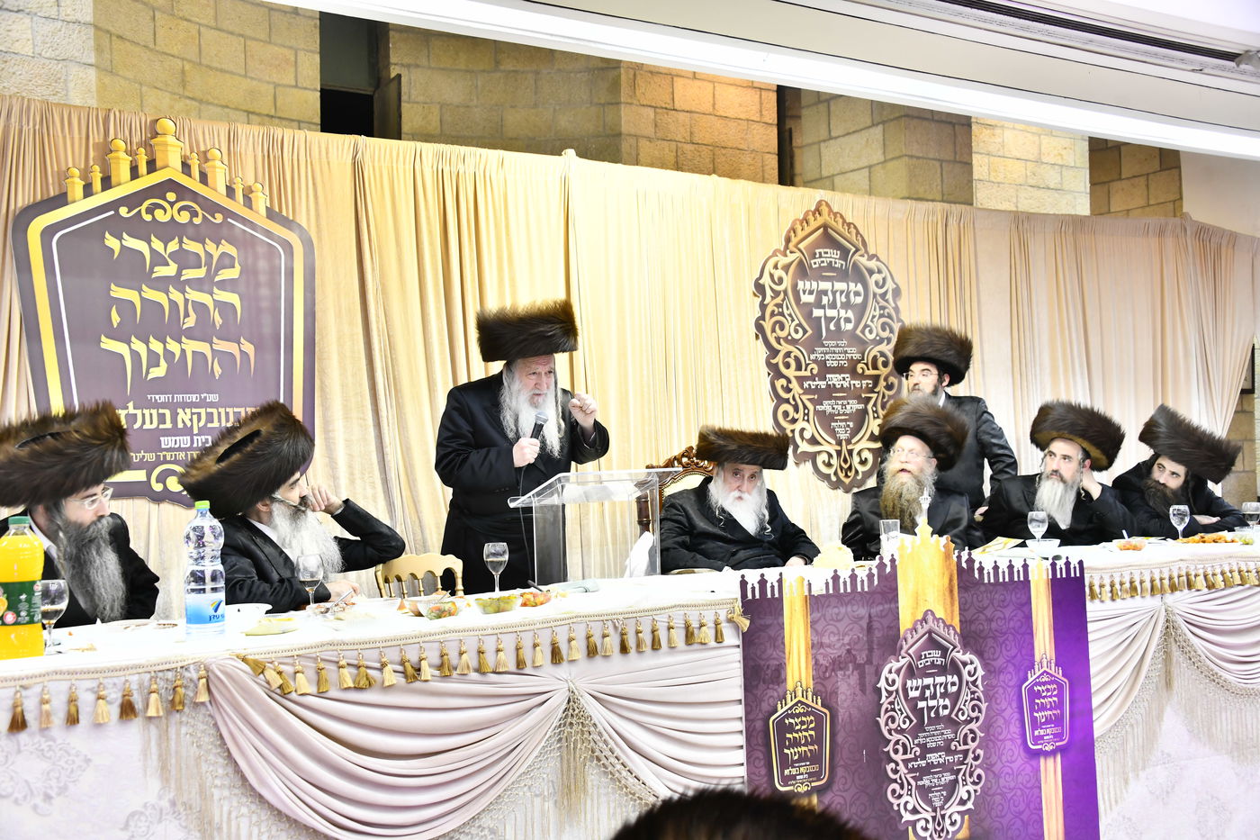 שבת מקדש מלך במכנובקא בעלזא