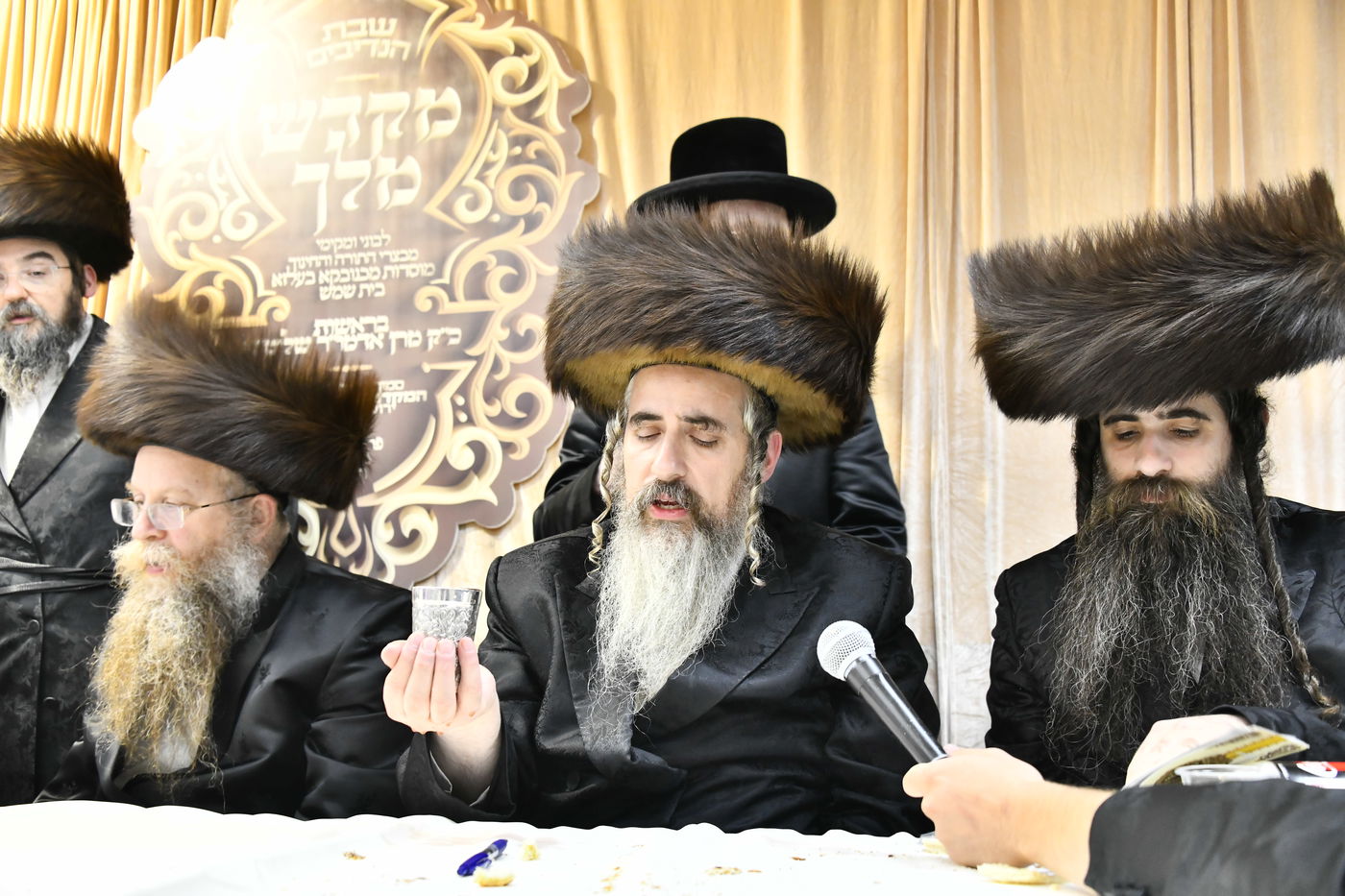 שבת מקדש מלך במכנובקא בעלזא