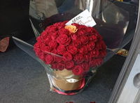 האקרים איראנים: פרצנו לרכב של מדען גרעין ישראלי, השארנו פרחים ומסר