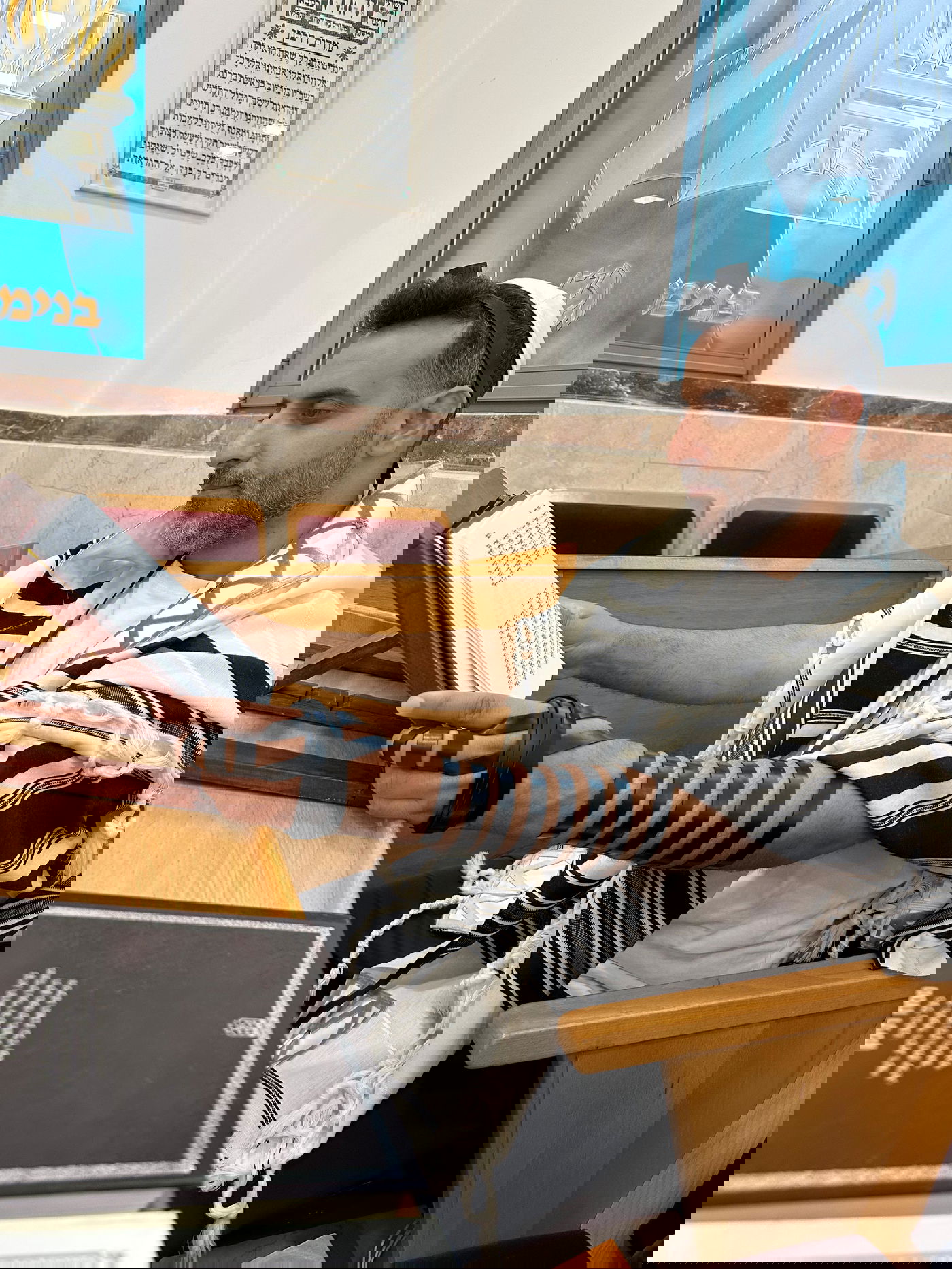 הזמר שיתף: "הייתי עם טלפון כשר, התחלתי להתפלל בכל בוקר"