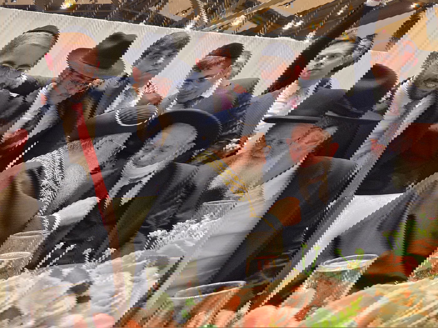 שמחת נישואי נכדו של רבי יצחק כהן 