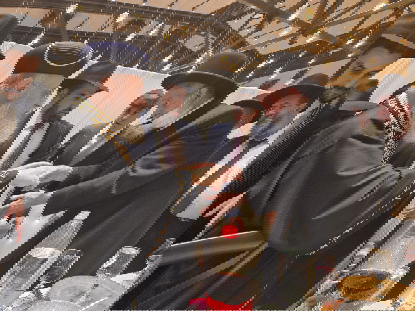 שמחת נישואי נכדו של רבי יצחק כהן 