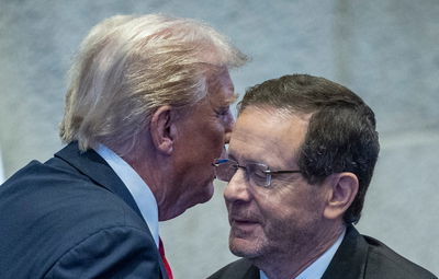 שלב אחר שלב: כך צפוי להתנהל הליך החנינה בשבועות הקרובים | מקורבי נתניהו: "לא מודה באשמה"