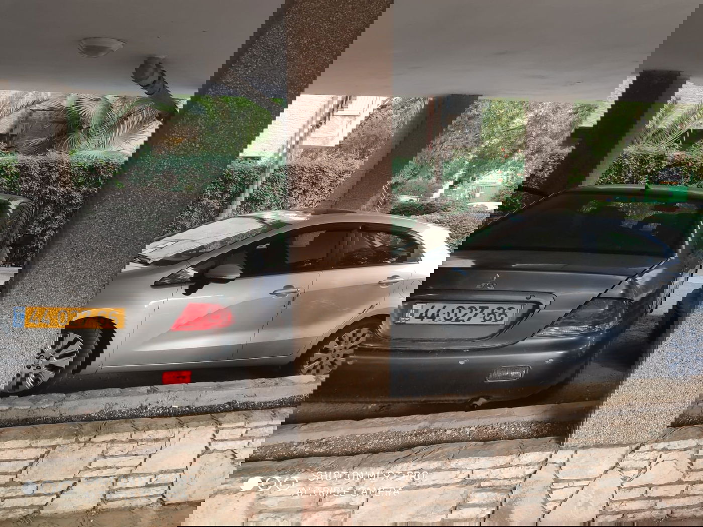 חניה בבניין