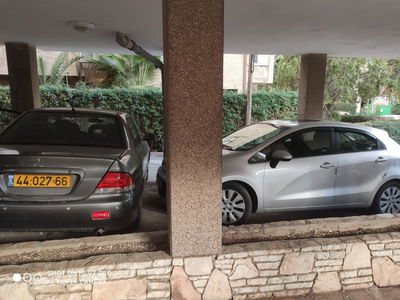 חניה בבניין 