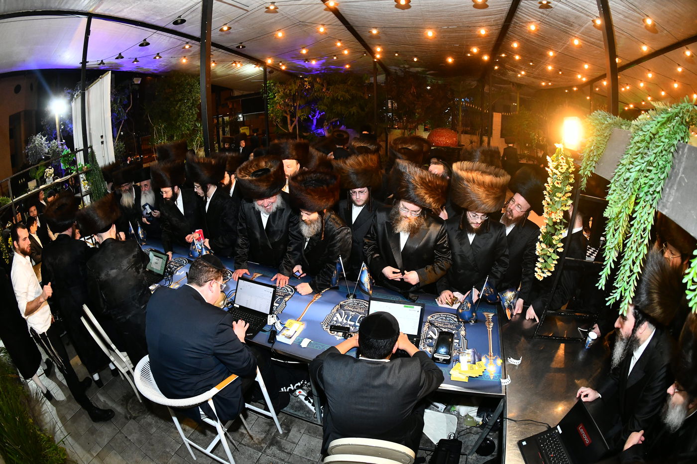 וועידה בחצה"ק זוטשקא