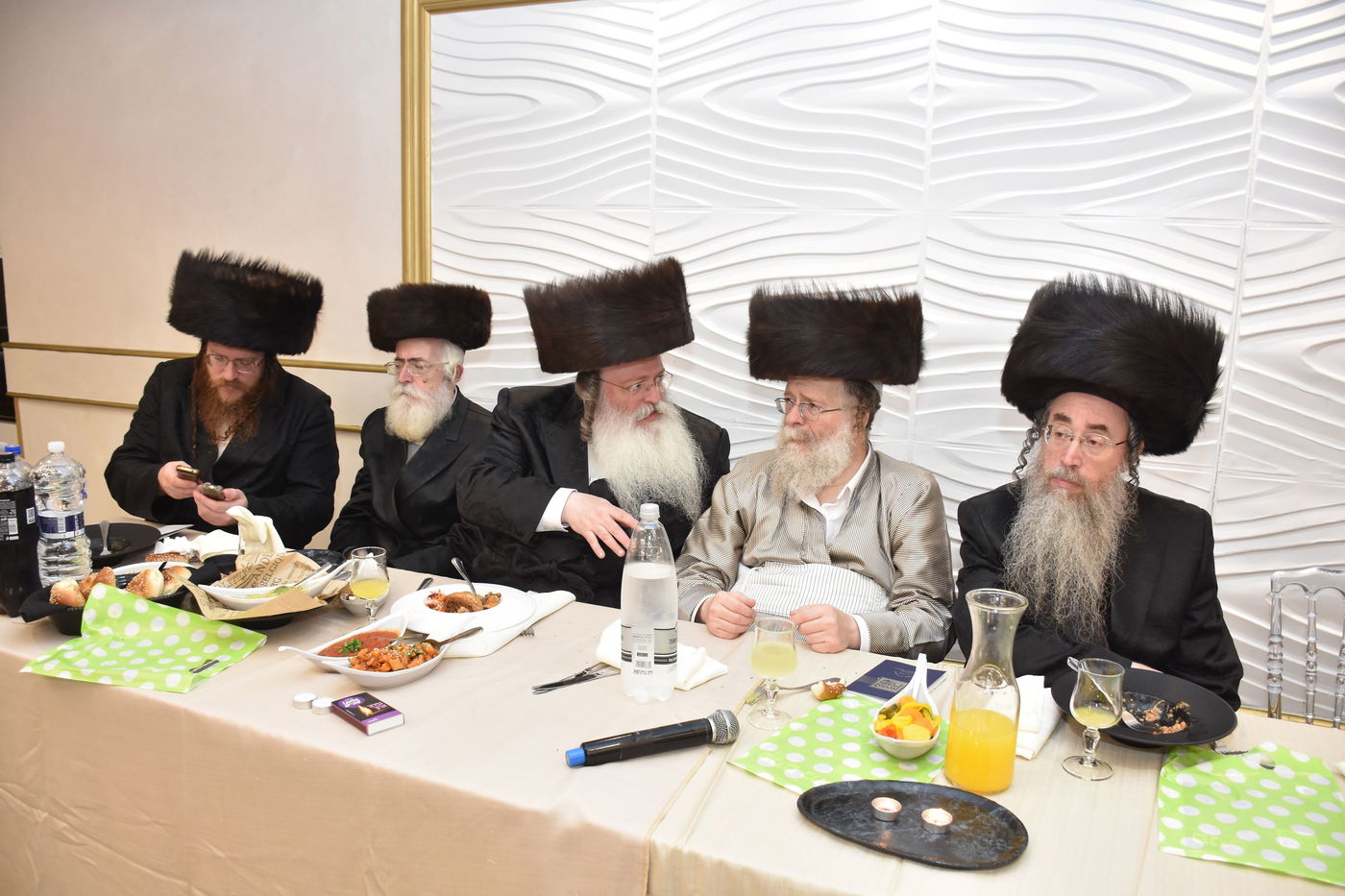 סעודת הילולא ודינר ב'פנים מאירות' - להורות נתן