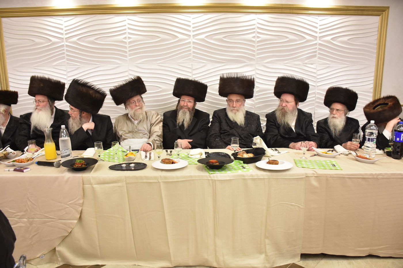 סעודת הילולא ודינר ב'פנים מאירות' - להורות נתן