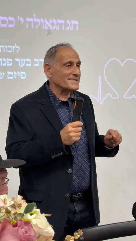 הרופא מגולל את הדרמה הרפואית