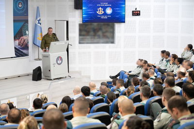 הרמטכ"ל פגש את החיילים שעומדים מאחורי המקלדות - ופרגן להם על מלחמת איראן