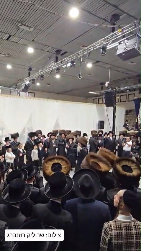 הרבי מתולדות משה בריקודים