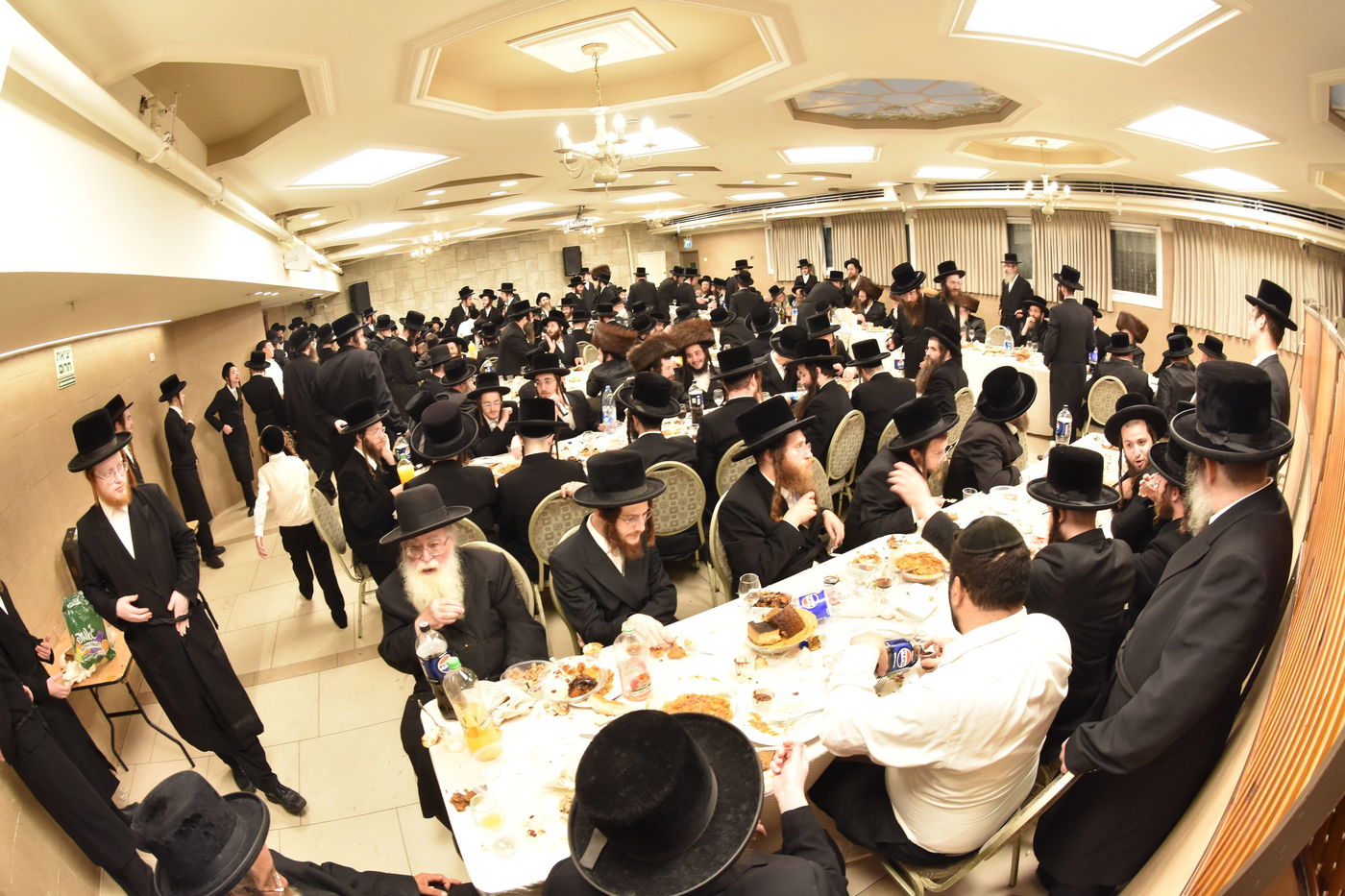 שמחת בית מכנובקא בעלזא - שאץ