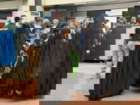 26 חברי כת 'לב טהור' גורשו מהמדינה | תיעודים נדירים משדה התעופה