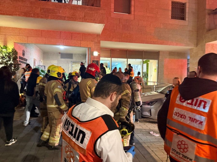 הזירה, הערב