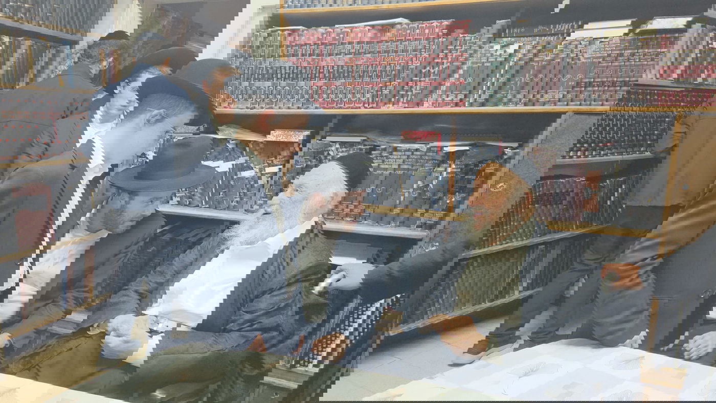 אצל גדולי ישראל