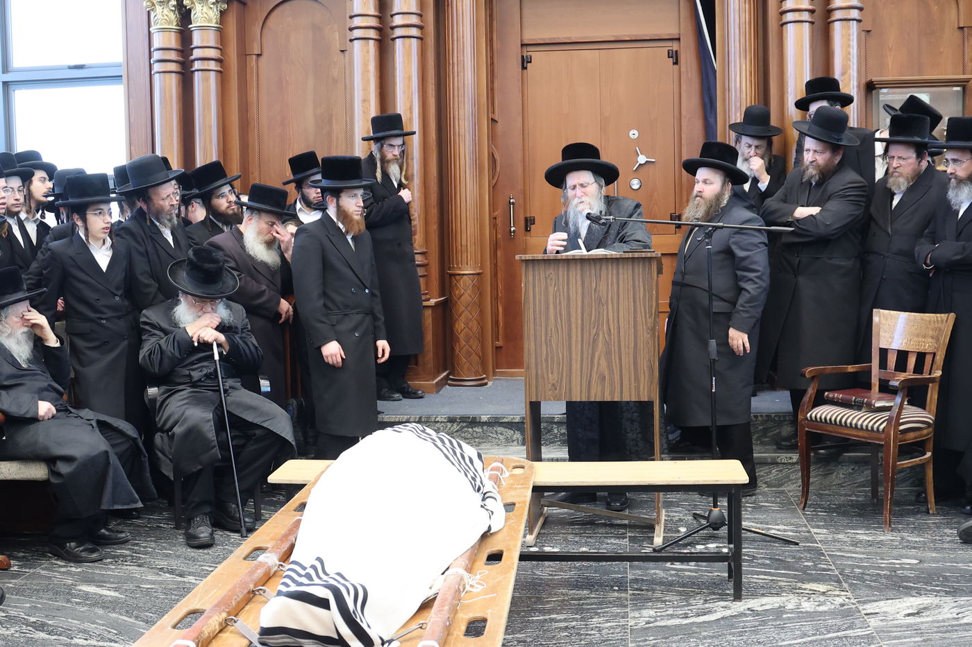 מסע הלויית הגה"צ אב"ד ערלוי ביתר זצ"ל