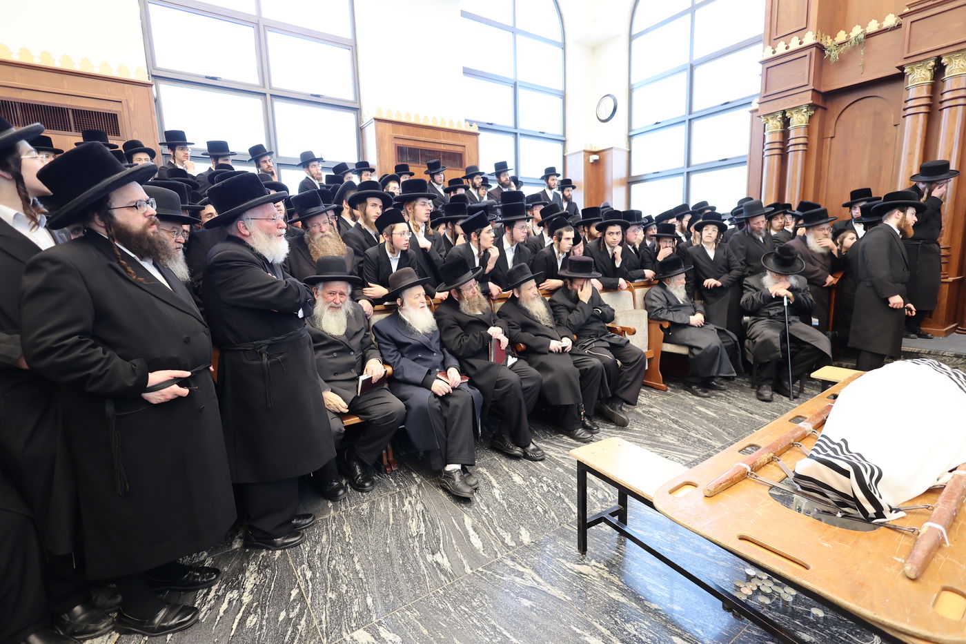 מסע הלויית הגה"צ אב"ד ערלוי ביתר זצ"ל