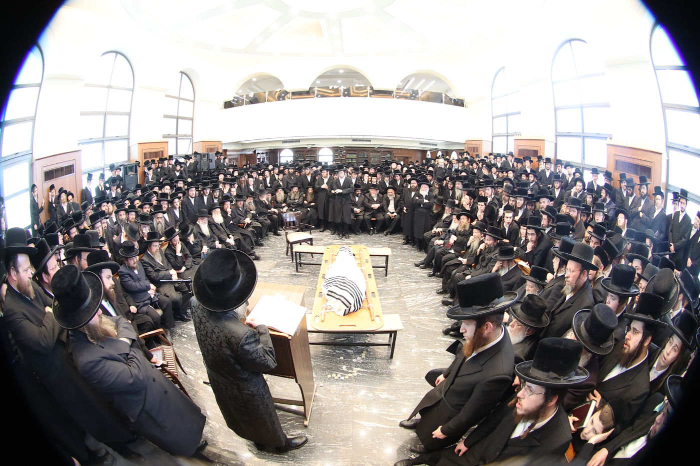 מסע הלויית הגה"צ אב"ד ערלוי ביתר זצ"ל