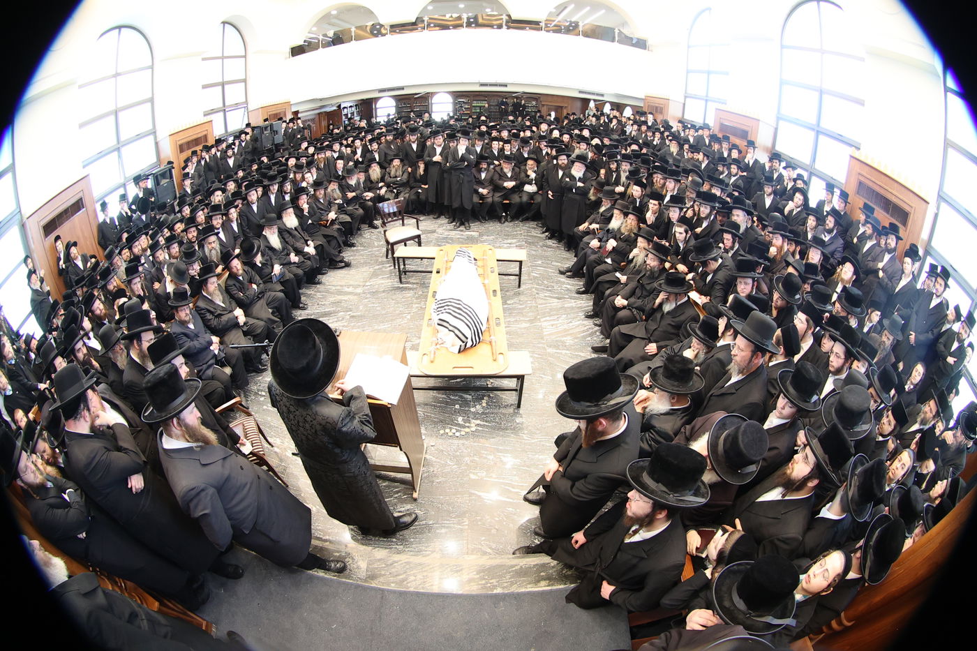 מסע הלויית הגה"צ אב"ד ערלוי ביתר זצ"ל