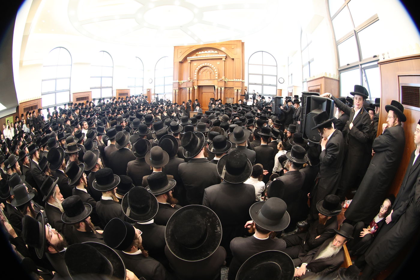 מסע הלויית הגה"צ אב"ד ערלוי ביתר זצ"ל