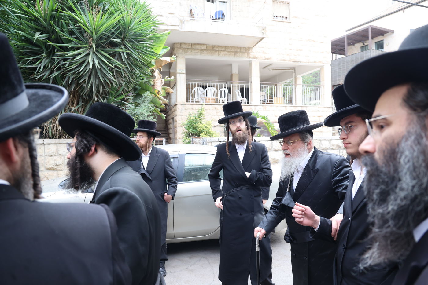 מסע הלויית הגה"צ אב"ד ערלוי ביתר זצ"ל