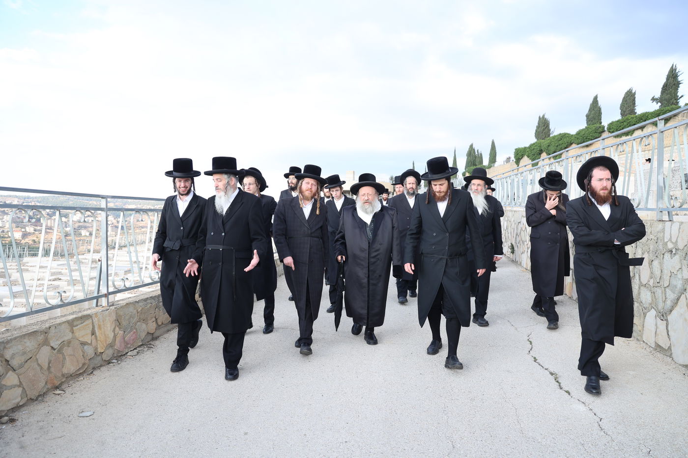 מסע הלויית הגה"צ אב"ד ערלוי ביתר זצ"ל