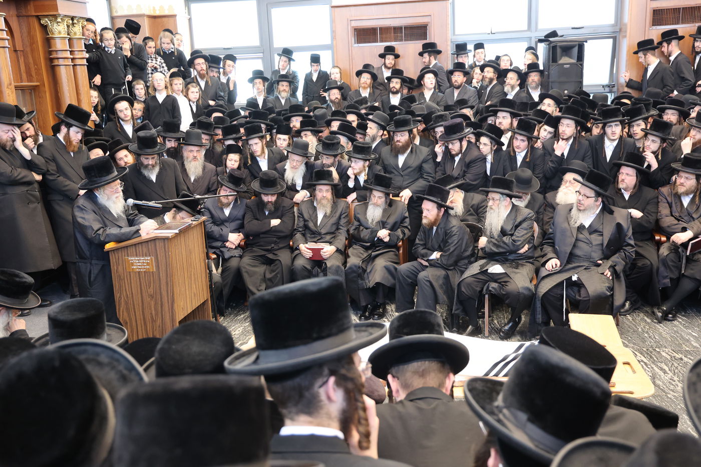 מסע הלויית הגה"צ אב"ד ערלוי ביתר זצ"ל