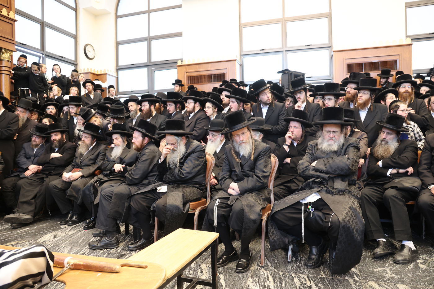 מסע הלויית הגה"צ אב"ד ערלוי ביתר זצ"ל