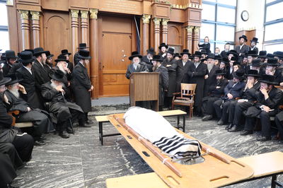 מסע הלויית הגה"צ אב"ד ערלוי ביתר זצ"ל