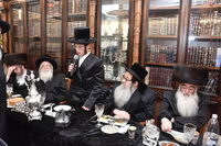 שמחת בר המצווה בחצרות ויז'ניץ - נדבורנה