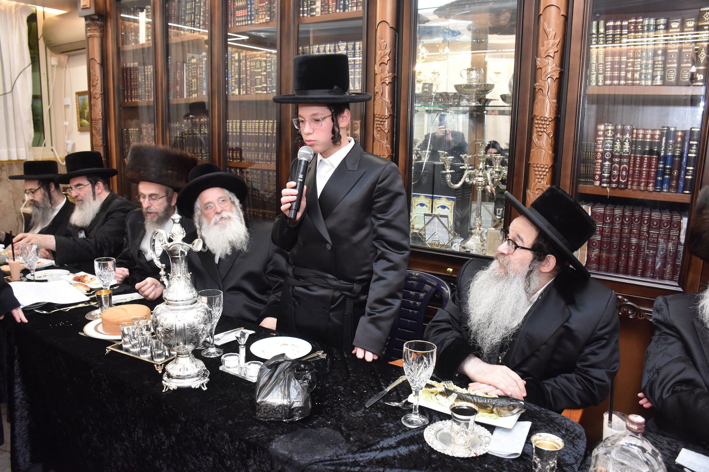 שמחת בר המצווה בחצרות ויז'ניץ -  נדבורנה