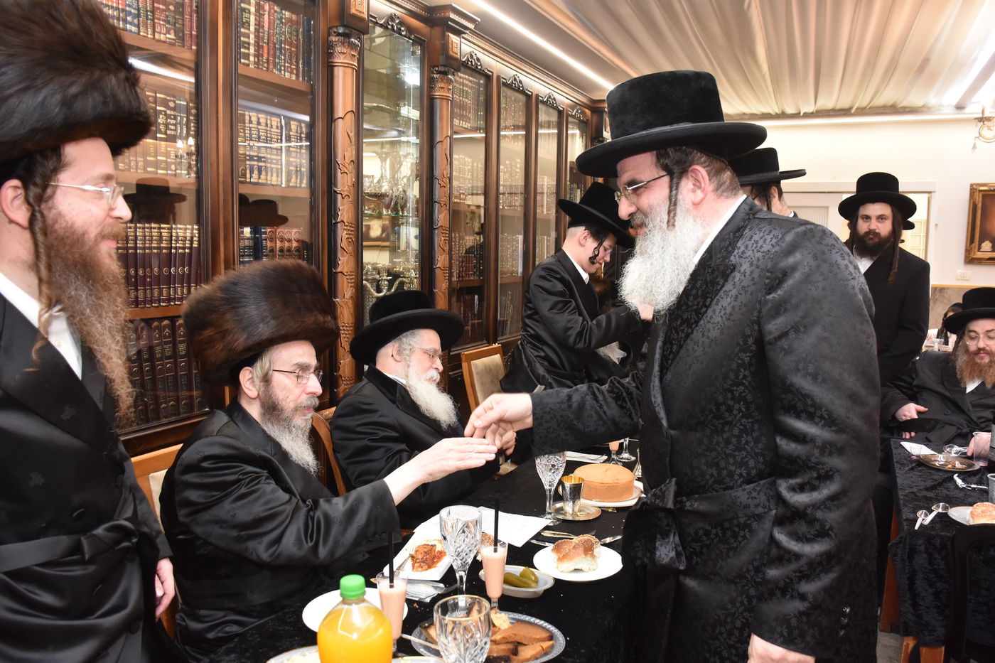 שמחת בר המצווה בחצרות ויז'ניץ -  נדבורנה