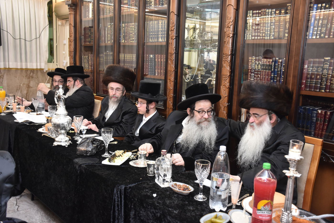 שמחת בר המצווה בחצרות ויז'ניץ -  נדבורנה