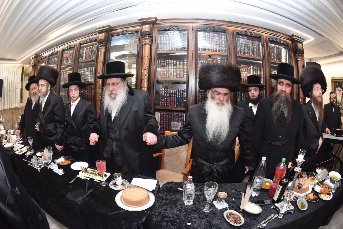 שמחת בר המצווה בחצרות ויז'ניץ -  נדבורנה