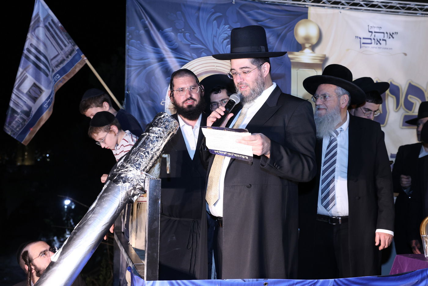 הנחת אבן הפינה למרכז תורה ותפילה 'אהל אברהם'