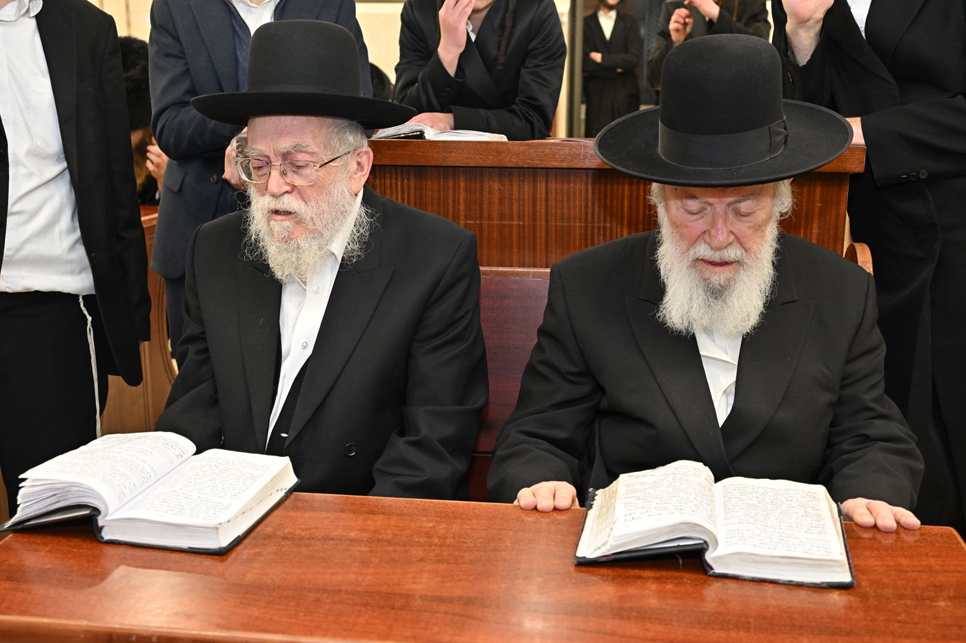 הגר"י זילברשטיין בביקור אצל גיסו הגאון רבי בנימין דוד אלישיב 