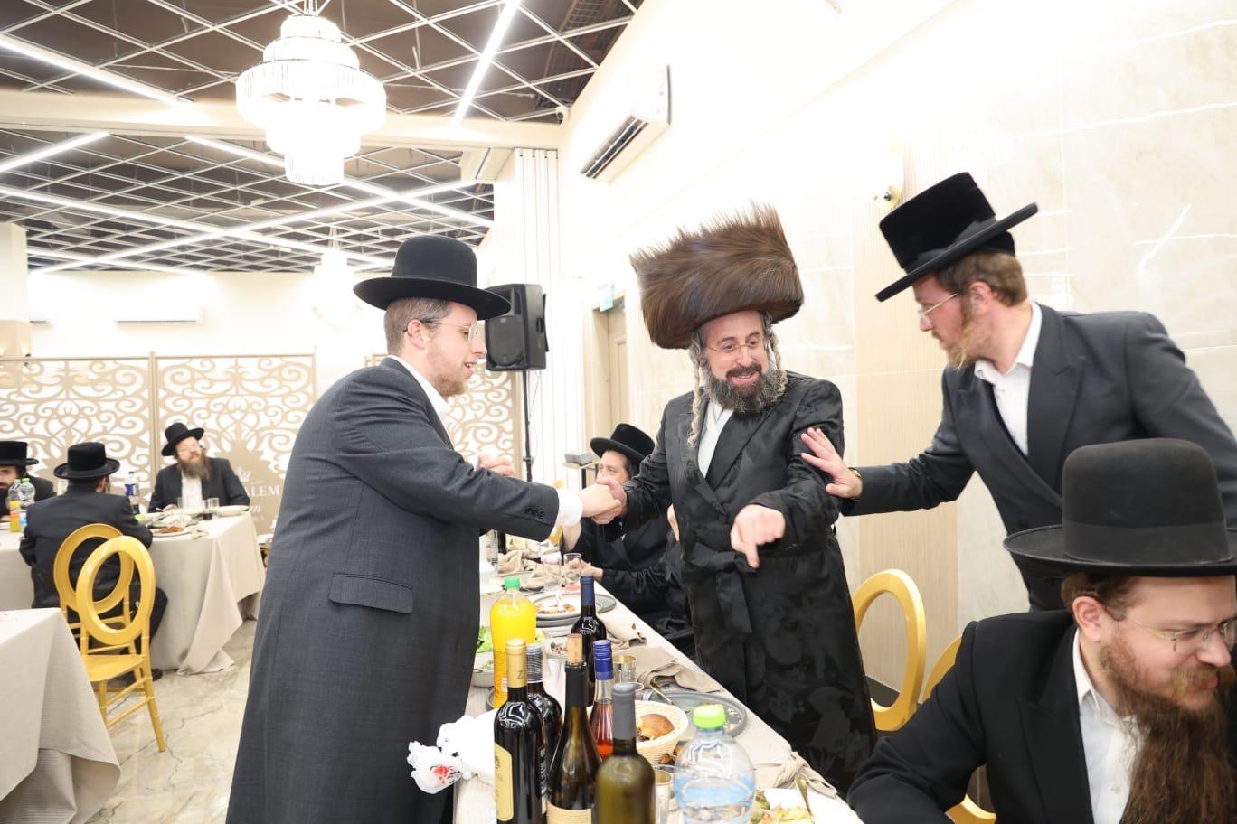 שמחת בית חיי נפש, בנו של הגר"ב ווייס התארס