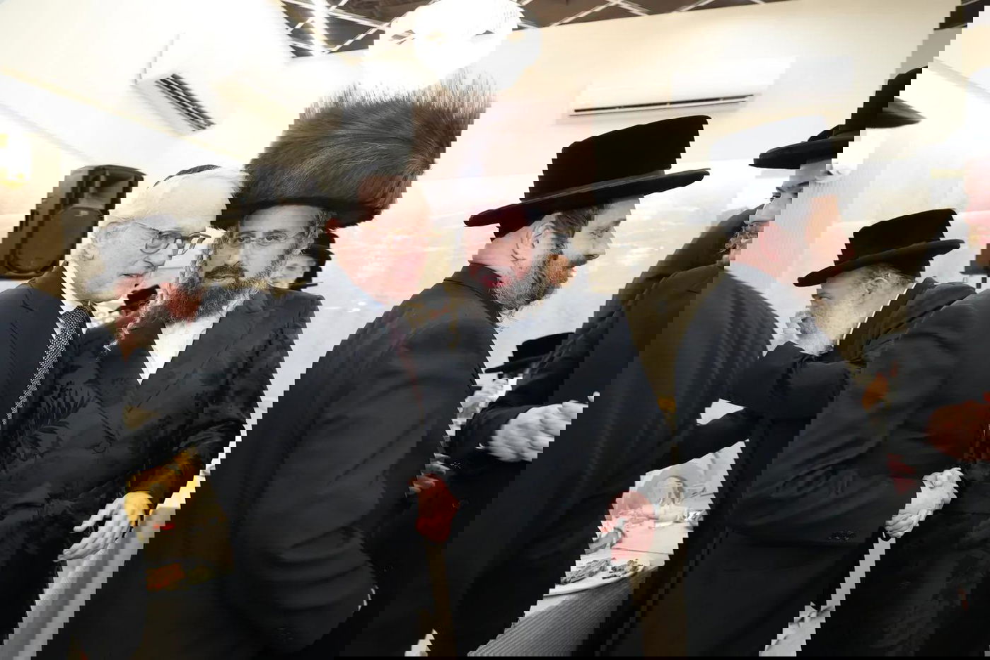 שמחת בית חיי נפש, בנו של הגר"ב ווייס התארס