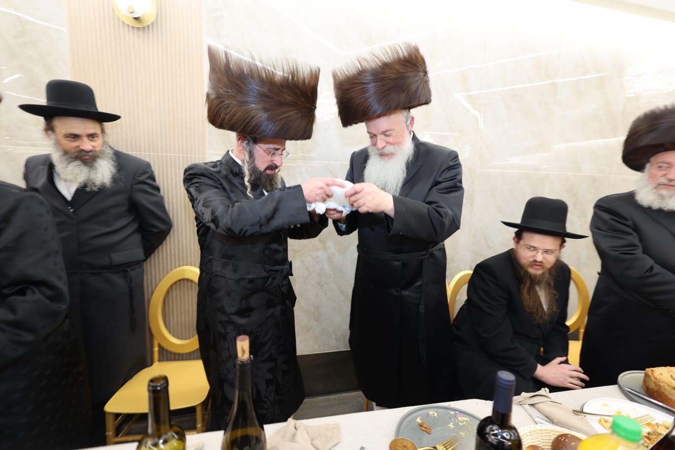 שמחת בית חיי נפש, בנו של הגר"ב ווייס התארס